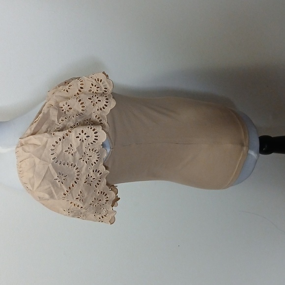 Old Navy beige floral off shoulder tank top size small - Picture 4 of 10